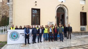 Συνάντηση και διαμαρτυρία στρατιωτικών της Κρήτης στην Αποκεντρωμένη για το νομοσχέδιο του ΥΠΕΘΑ