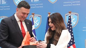 Κίμπερλι Γκιλφόιλ: «Απίστευτη δύναμη η Ελλάδα στην παγκόσμια ναυτιλία»