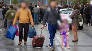 Χανιά: Κανονικά οι πτήσεις στο αεροδρόμιο - Παραμένουν στο χώρο οι αγροτοκτηνοτρόφοι