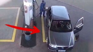 Αυτοκίνητο πήρε φωτιά ενώ έβαζε βενζίνη σε πρατήριο