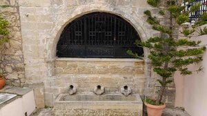 Στάση δροσιάς στην κρήνη στο Χουδέτσι!