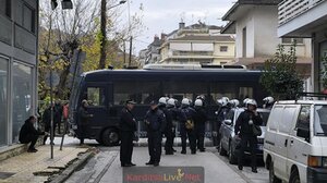 Τσιάρας για τον αποκλεισμό του γραφείο του: Ζήτησα να φύγουν οι κλούβες