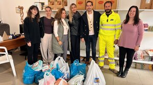 Δωρεά τροφίμων στο Κοινωνικό Παντοπωλείο του Δήμου Μαλεβιζίου