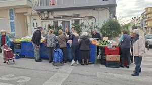 «Πάγωσε» η λειτουργία της λαϊκής αγοράς - Μετρημένοι στα δάχτυλα οι παραγωγοί στο Μασταμπά