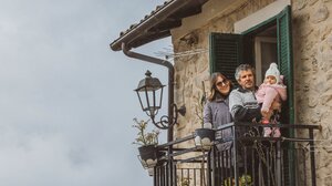 Ιταλία: Αρχαίο χωριό γιόρτασε το πρώτο μωρό που γεννήθηκε εδώ και 30 χρόνια