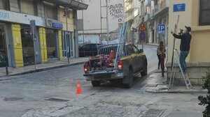 “Η πινακίδα κουνούσε επικίνδυνα, η αντίδραση του συνεργείου ήταν άμεση”