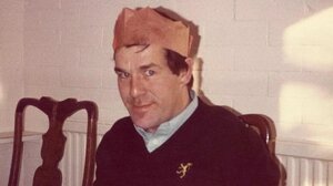 Μια απίστευτη χριστουγεννιάτικη ιστορία: Τον κάλεσαν σπίτι για φαγητό και έμεινε μαζί τους 45 χρόνια