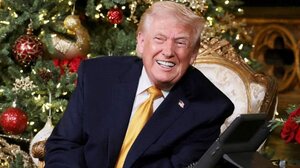 Τραμπ: «Καλά Χριστούγεννα σε όλους, και στα αποβράσματα της ριζοσπαστικής αριστεράς»