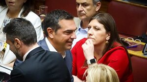 Αλέξης Τσίπρας - Ζωή Κωνσταντοπούλου: Συναντήθηκαν τυχαία σε γνωστό wine bar και δεν αντάλλαξαν κουβέντα