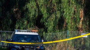 Σκηνές τρόμου στο Μέριλαντ: Οδηγός επιτίθεται σε όχημα της ICE - 2 τραυματίες από πυροβολισμούς