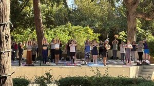 Ρέθυμνο: Ανεβαίνει η αδρεναλίνη με διαδοχικά μαθήματα ζούμπα και γιόγκα 