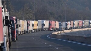 Οι αγρότες προετοιμάζονται για το ραντεβού με Μητσοτάκη -Ποια μπλόκα παραμένουν 