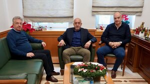 Συναντήθηκαν ο Περιφερειάρχης Κρήτης με τον Δήμαρχο Σφακίων