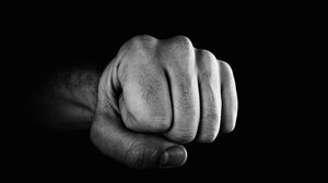  Πάτρα: Αναζητείται 16χρονος για ξυλοδαρμό 15χρονου – Τον έβαλε να γονατίσει και βιντεοσκόπησε την επίθεση