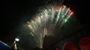 Με χαμόγελα και ελπίδα οι Ηρακλειώτες υποδέχθηκαν το 2026!