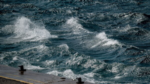 Μήλος: Δεν «έδεσαν» λόγω ανέμων τα «Knossos» και «Festos Palace»