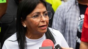 Ντέλσι Ροντρίγκεζ: «Κανένας ξένος πράκτορας» δεν κυβερνά τη Βενεζουέλα