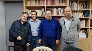 Με τους ιδιοκτήτες ταξί συναντήθηκε κλιμάκιο του ΚΚΕ Ηρακλείου