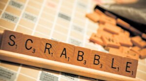 Η ελληνική κοινότητα του Scrabble – Πώς κρατά ζωντανό το κλασικό επιτραπέζιο στην ψηφιακή εποχή