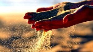 Η κοινωνία του «φαίνεσθαι» και η σιωπηλή δύναμη του «είναι»