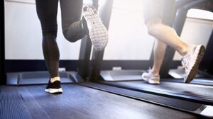 Μελέτη πέντε δεκαετιών αποκαλύπτει την ηλικία στην οποία κορυφώνεται η σωματική μας ικανότητα