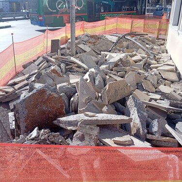 Εργοτάξιο, Πλατεία Ελευθερίας