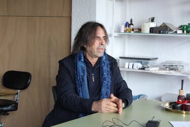 Βασίλης Λέκκας, Παράσταση