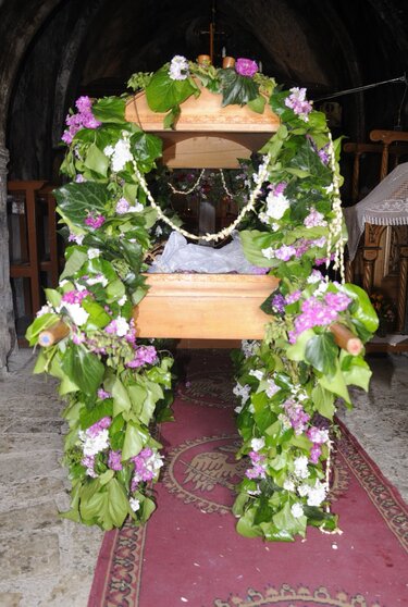 επιτάφιος στολισμος