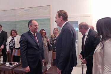 Κογκρέσο ΗΠΑ, Γιάννης Πλακιωτάκης