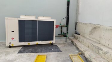 Αντλία, Ακαδημία