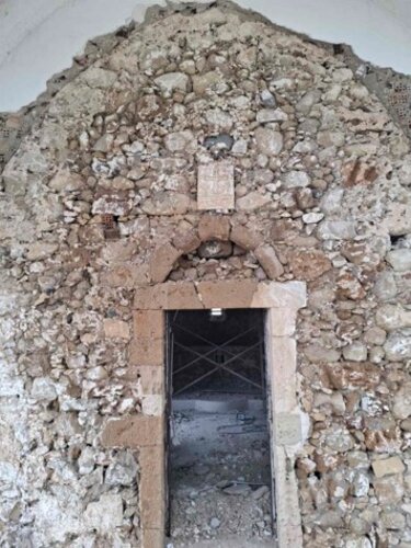 Το εκκλησάκι του Τιμίου Σταυρού από την οποία ονοματοδοτήθηκε ο Σταυρωμένος