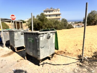 Κάδος απορριμμάτων, Μωρό, Ηράκλειο 