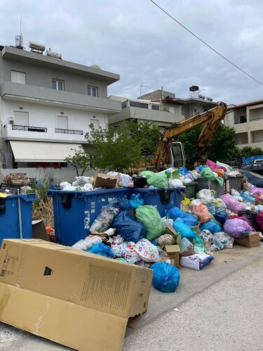 Σκουπίδια Μεσαμπελιές