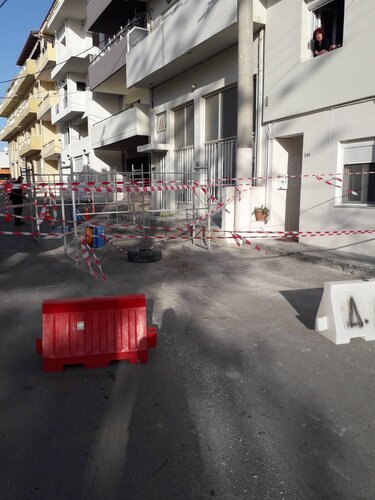 Καμίνια, μπαλκόνι