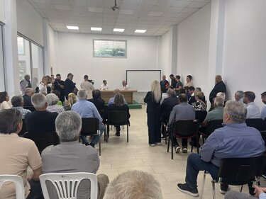 Στην Επισκοπή ο Νίκος Ανδρουλάκης - Άκουσε τα προβλήματα των αγροτών της περιοχής