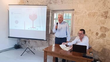 ΟΑΚ, Εσπερίδα