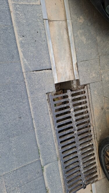 taxiarxou markopoulou8