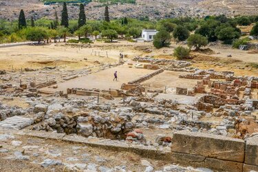 zakros arxaiologikos xorosa.