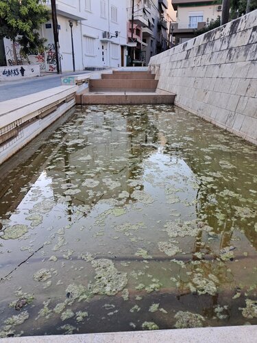 συντριβάνι