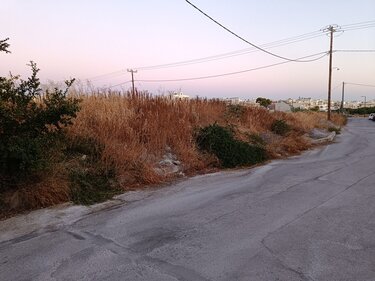 Πάρκο Ερυθραίας ή χώρος εναπόθεσης μπάζων