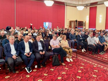 Σταύρος Αρναουτάκης, Εκδήλωση, Τουρισμός