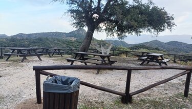 Μόδι Πλατανιά, Πεζοπορία