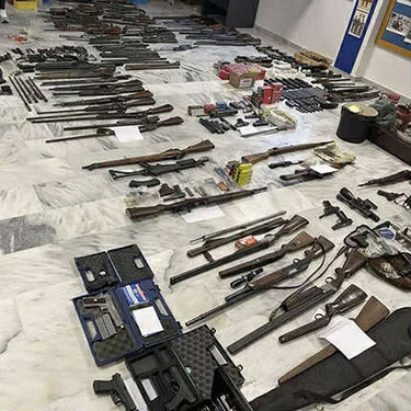 Η κατάρα των όπλων στην Κρήτη: έριχνε μπαλοθιές και «πέτυχε» άνθρωπο 4,5 (!) χιλιόμετρα μακριά