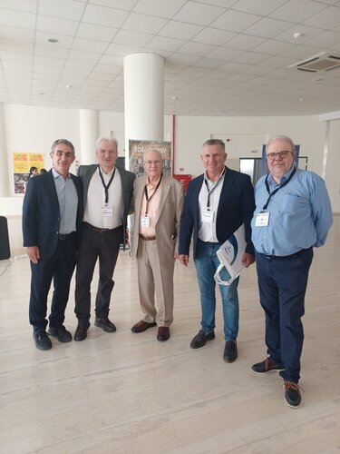 synedrio elmepa politiki prostasia