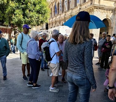 Τουρίστες, Κέντρο