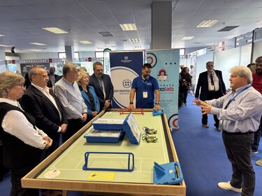 Σταύρος Αρναουτάκης από τα «Innodays 2025» «Δέσμευση μας ο εξοπλισμός όλων των Δημοτικών Σχολείων της Κρήτης με κιτ ρομποτικής εντός τριετίας» Παραδόθηκαν τα πρώτα 300 κιτ για τις ανάγκες 150 Δημοτικών Σχολείων