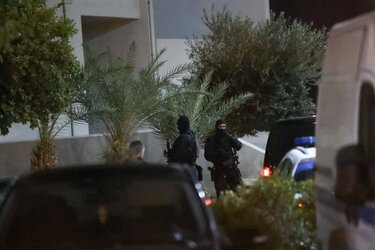 Βορίζια, παράδοση τριών - Αστυνομικό Μέγαρο