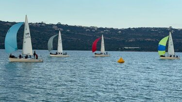 ιστιοπλοΐα j24