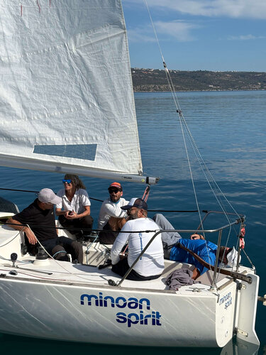 ιστιοπλοΐα j24