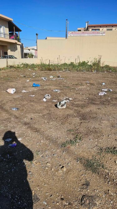 σκουπίδια Δαφνές